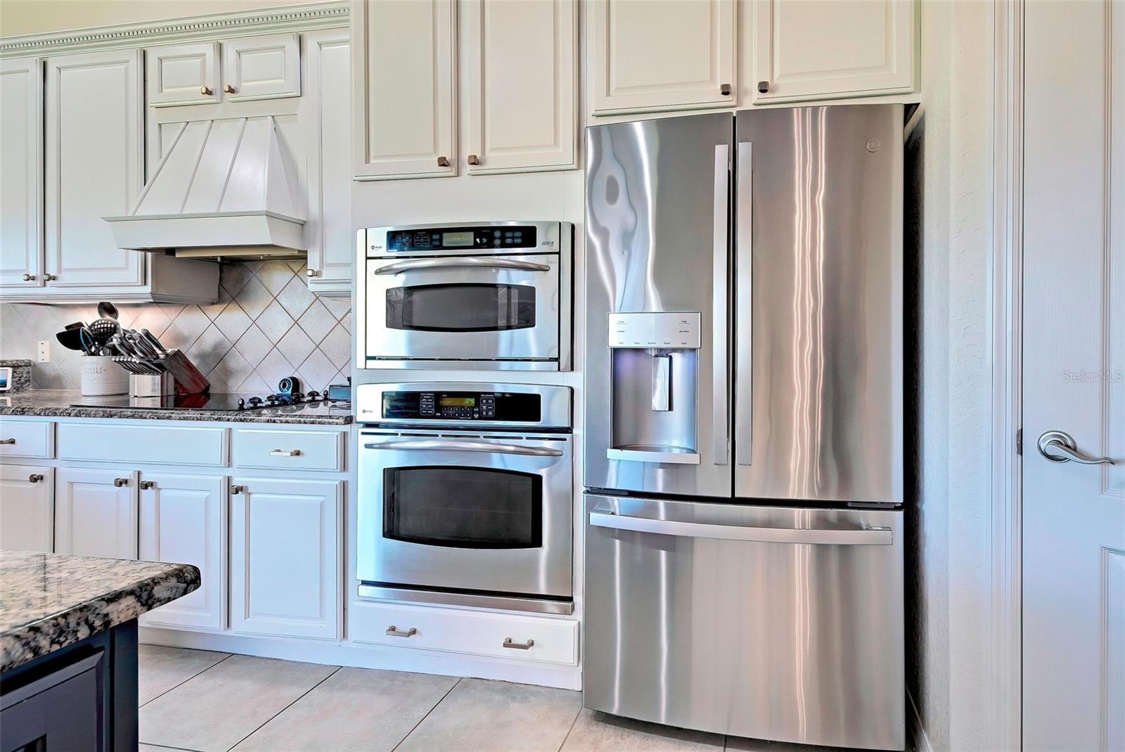 STONEYBROOK AT VENICE - Residential Lease