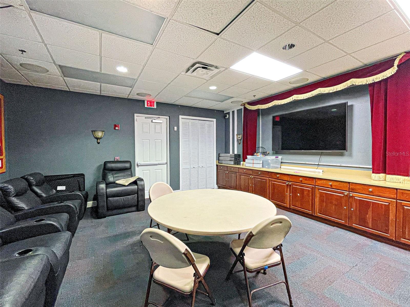 STONEYBROOK AT VENICE - Residential Lease