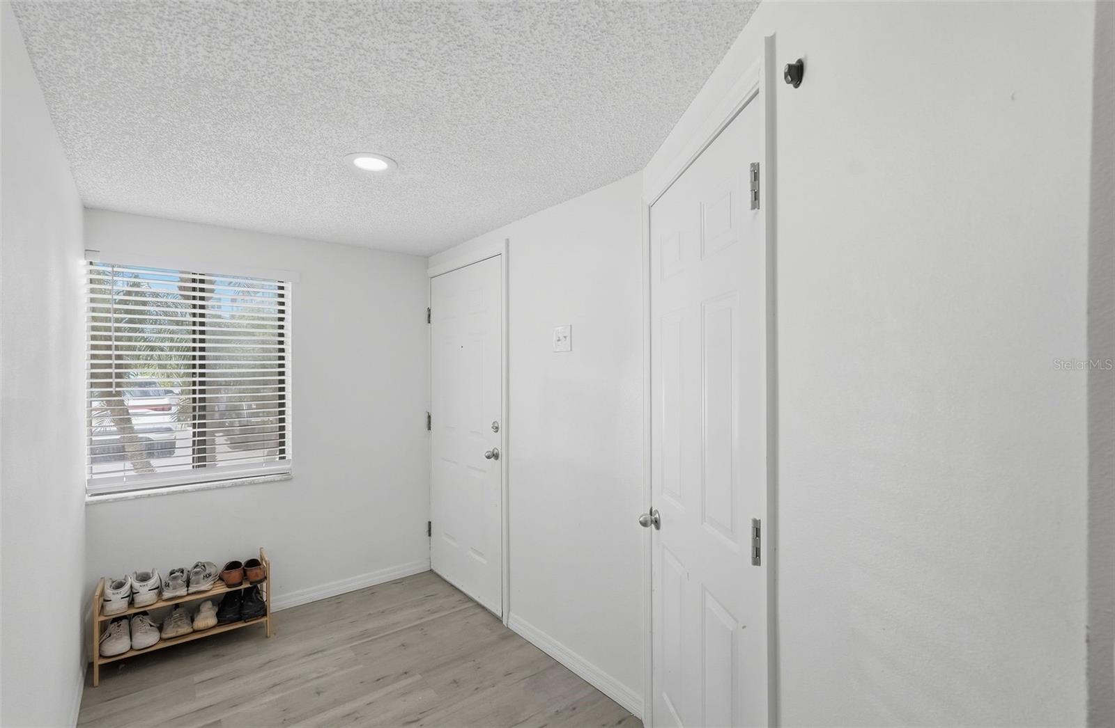325 ISLAND WAY 101