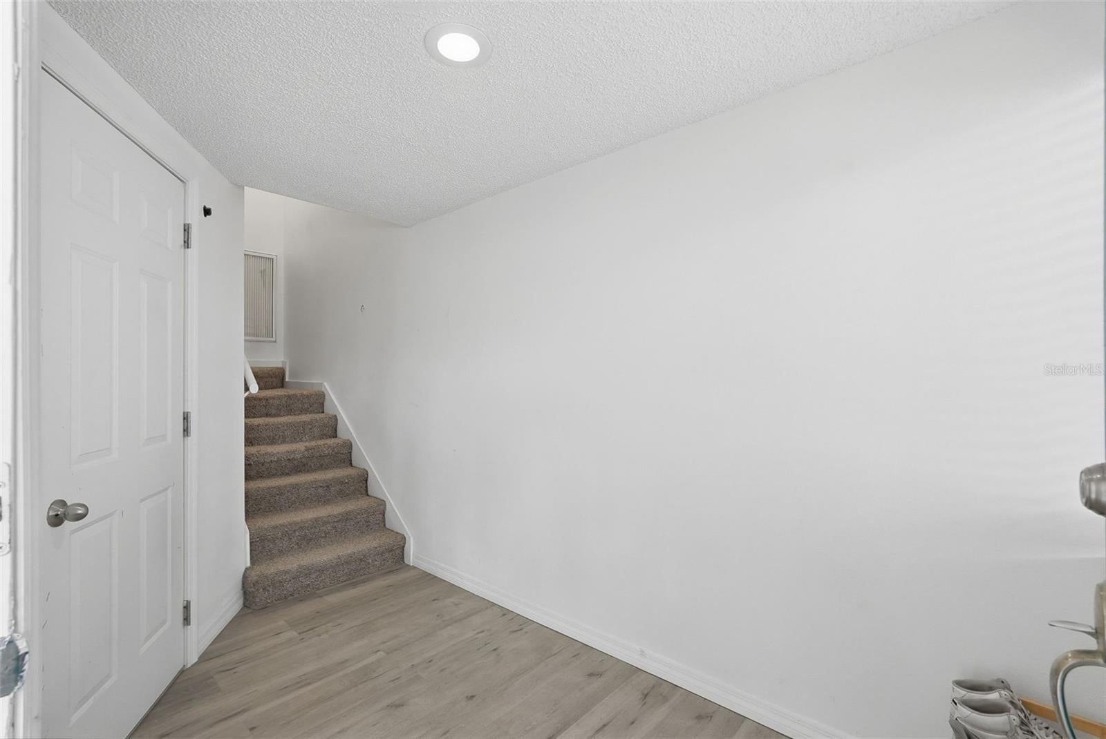 325 ISLAND WAY 101