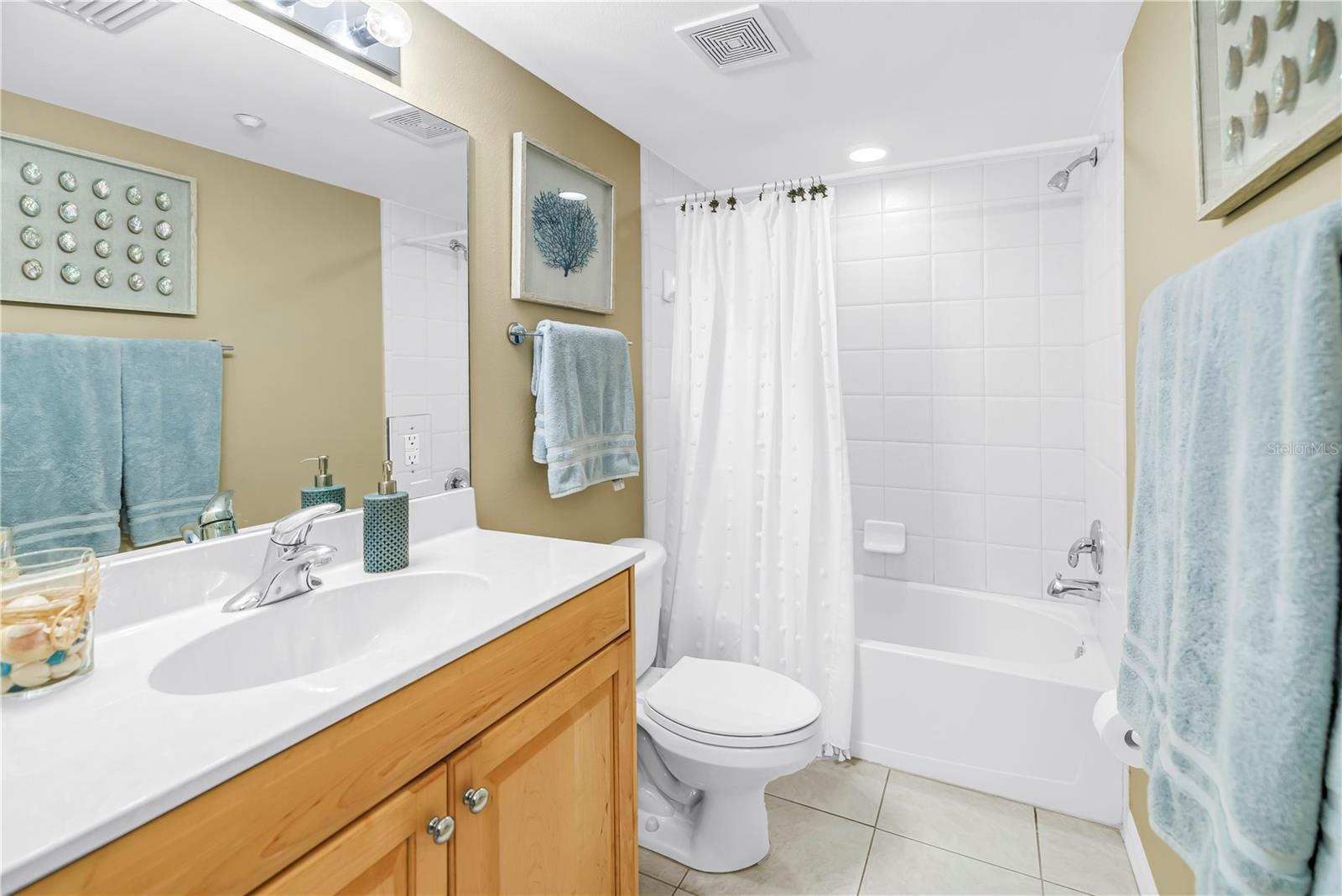 LA CONTESSA CONDO - Residential