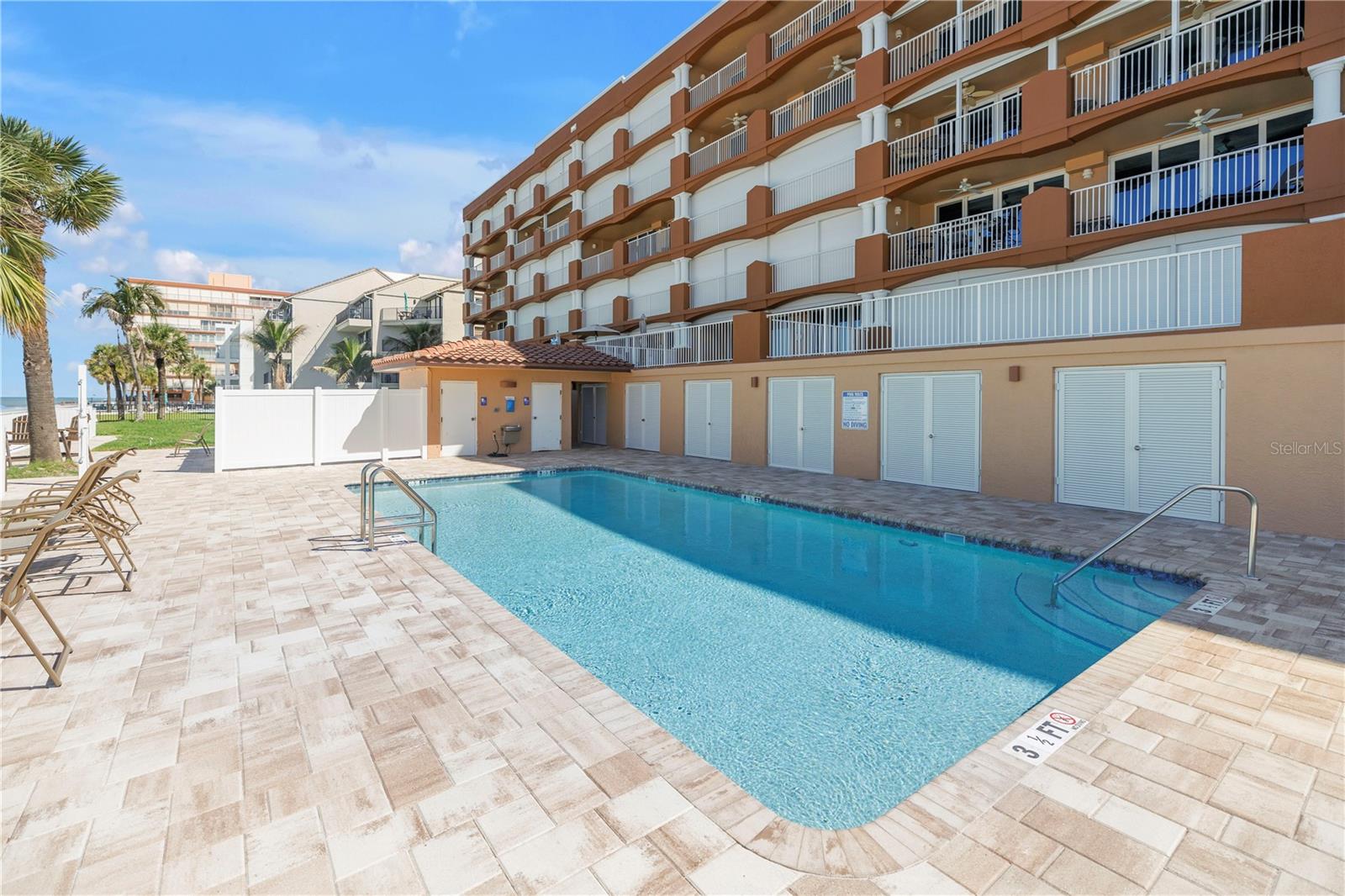 LA CONTESSA CONDO - Residential