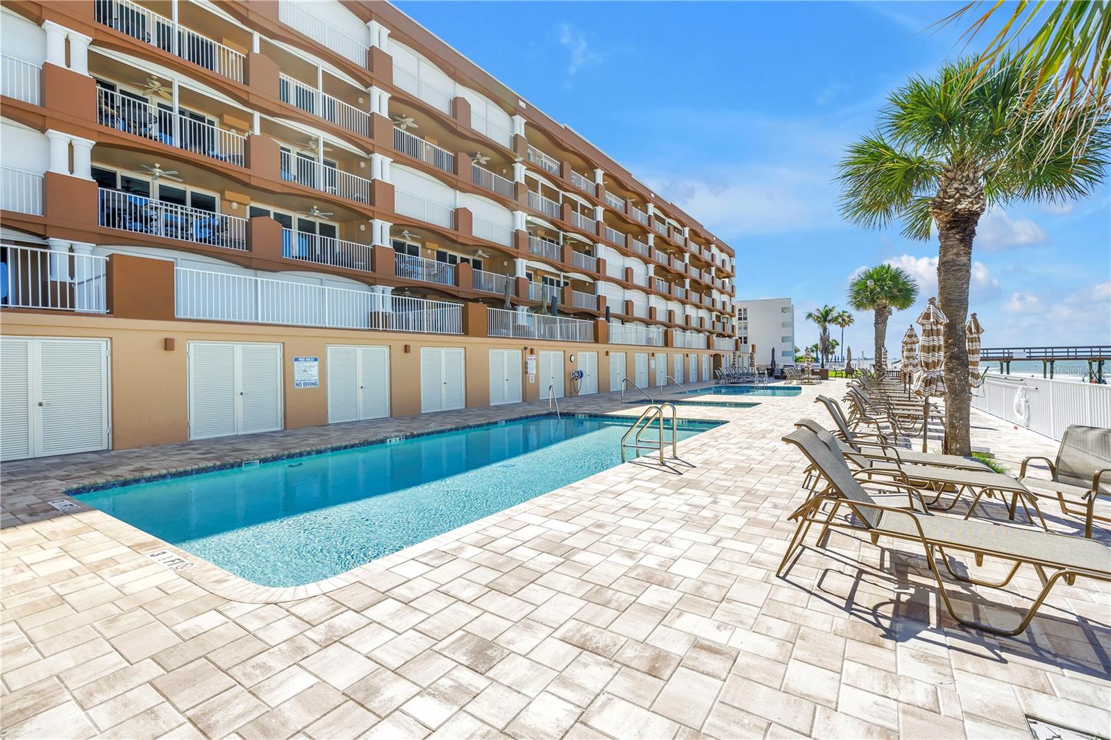 LA CONTESSA CONDO - Residential