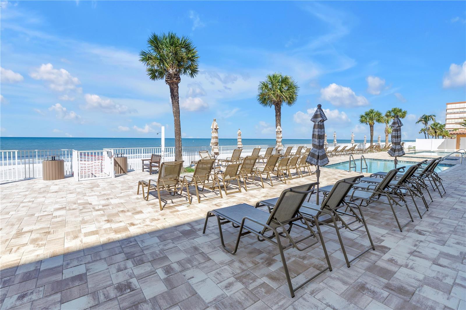 LA CONTESSA CONDO - Residential