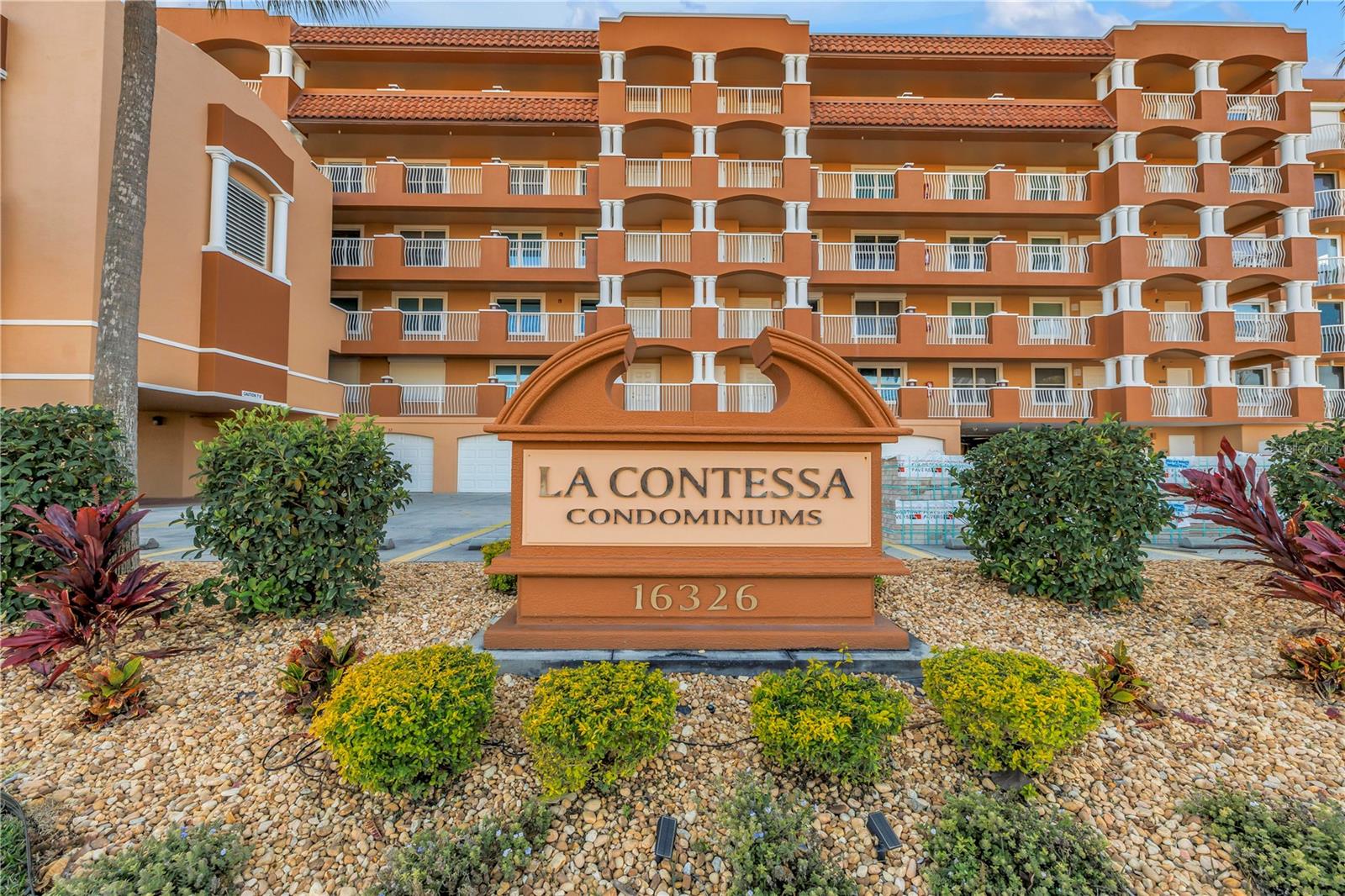 LA CONTESSA CONDO - Residential