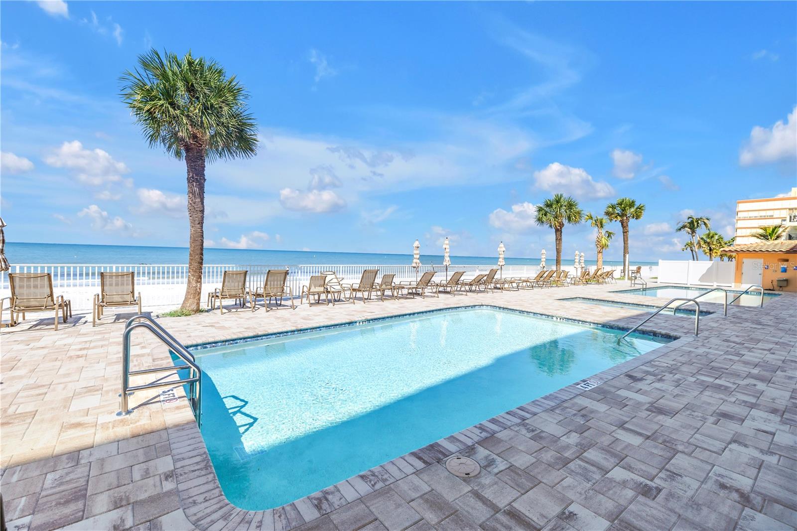 LA CONTESSA CONDO - Residential