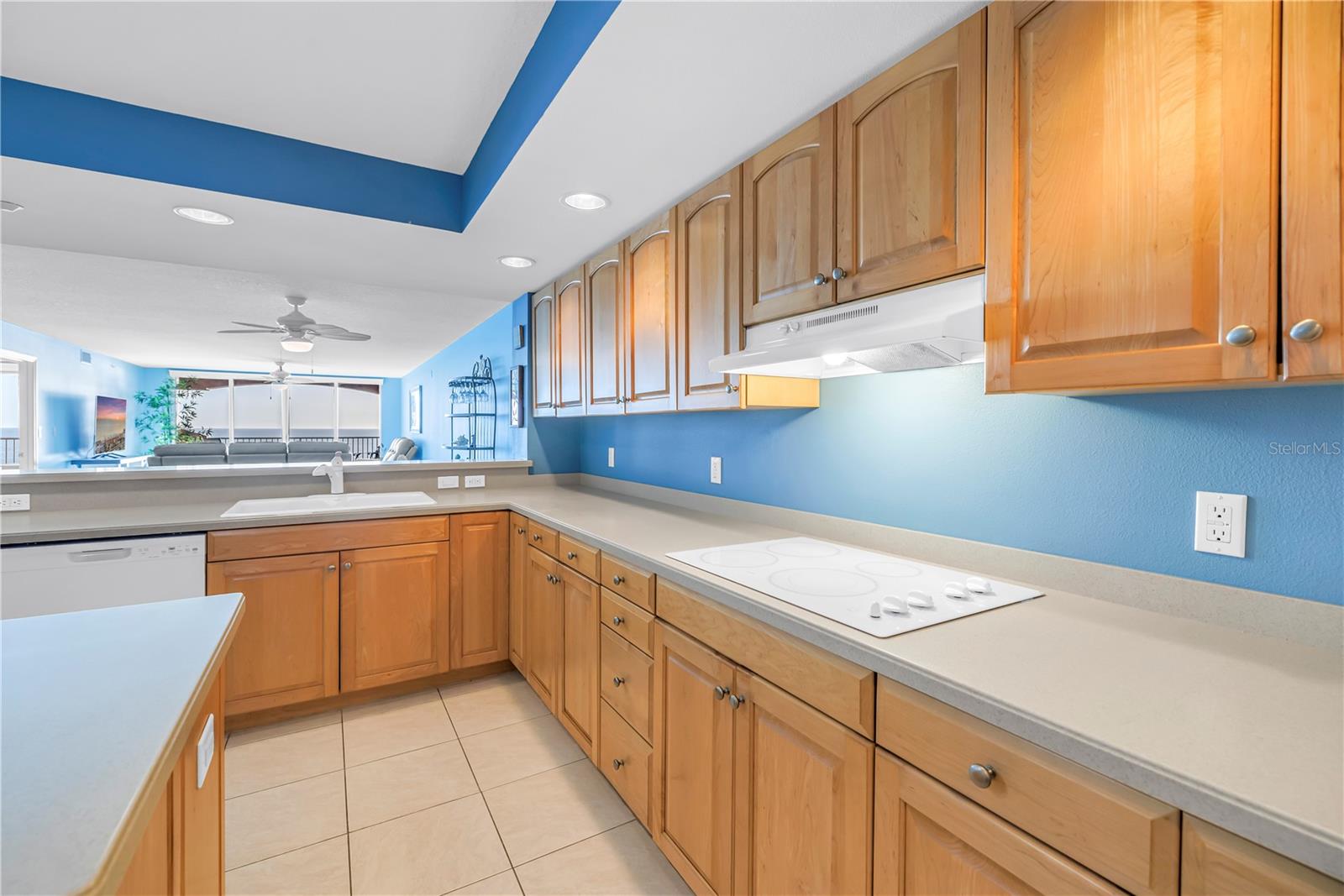 LA CONTESSA CONDO - Residential