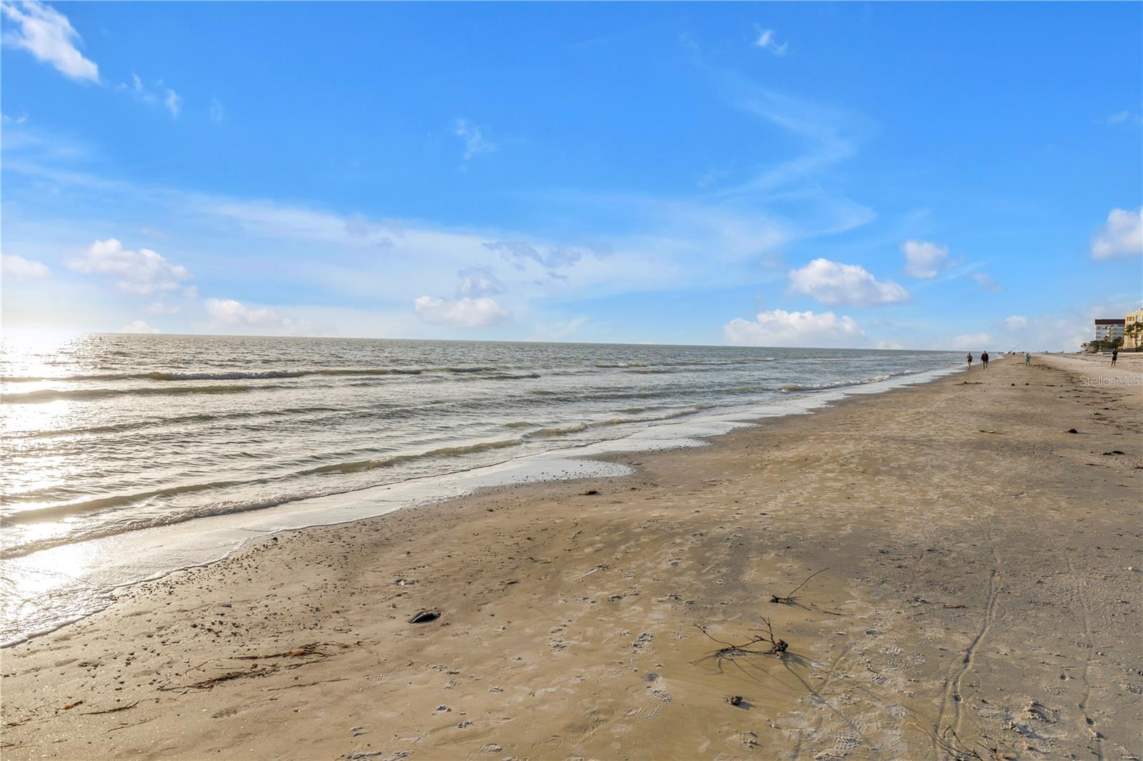 LA CONTESSA CONDO - Residential