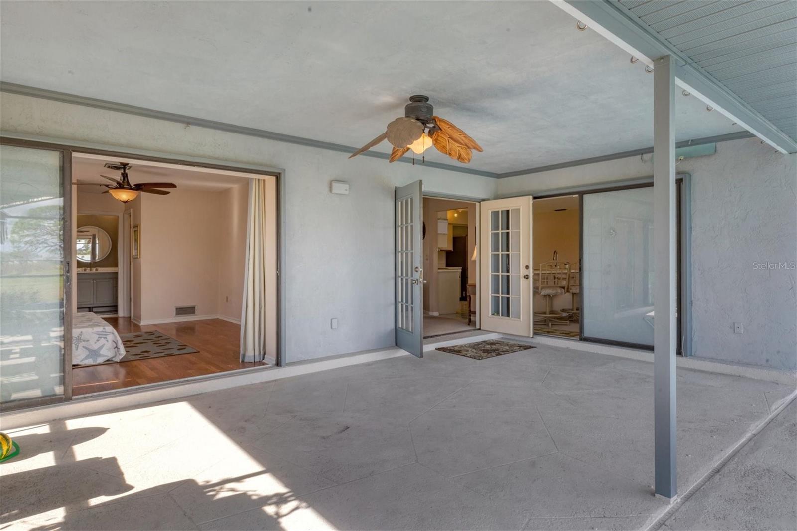 ROTONDA WEST PEBBLE BEACH - Residential