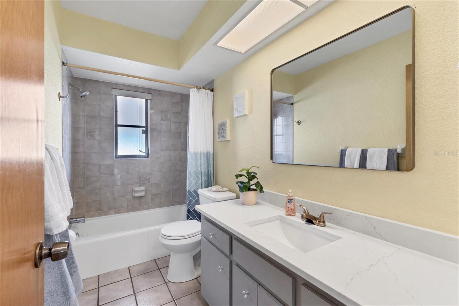 ROTONDA WEST PEBBLE BEACH - Residential