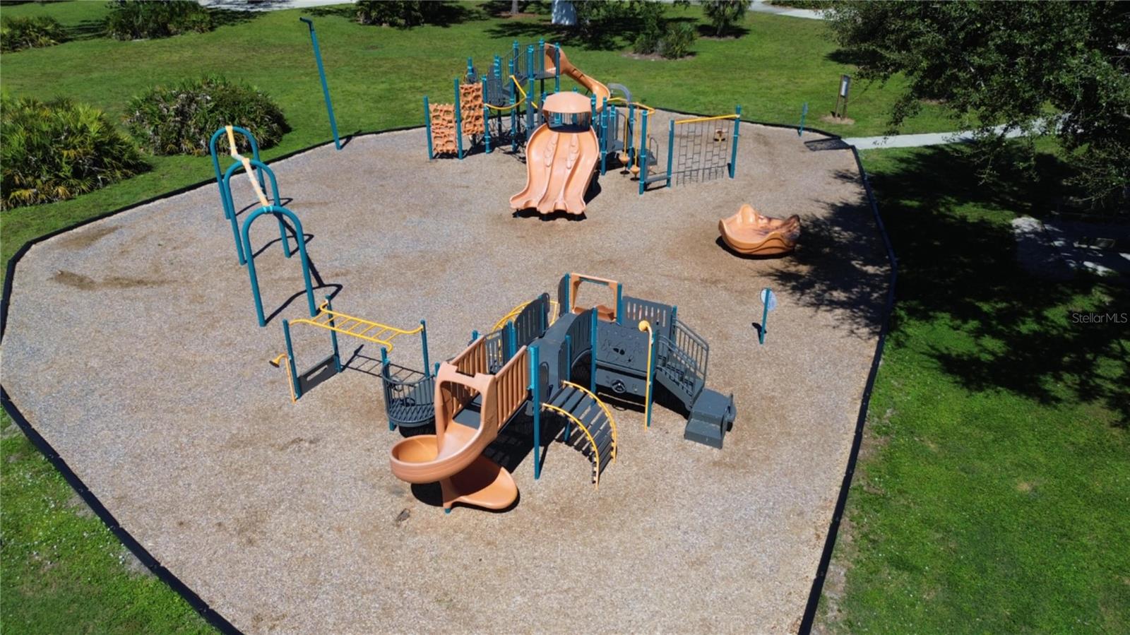 ROTONDA WEST PEBBLE BEACH - Residential