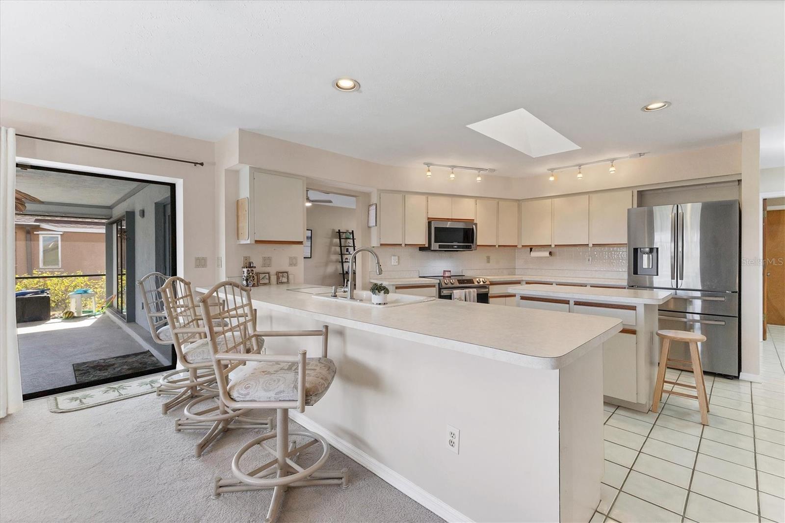 ROTONDA WEST PEBBLE BEACH - Residential