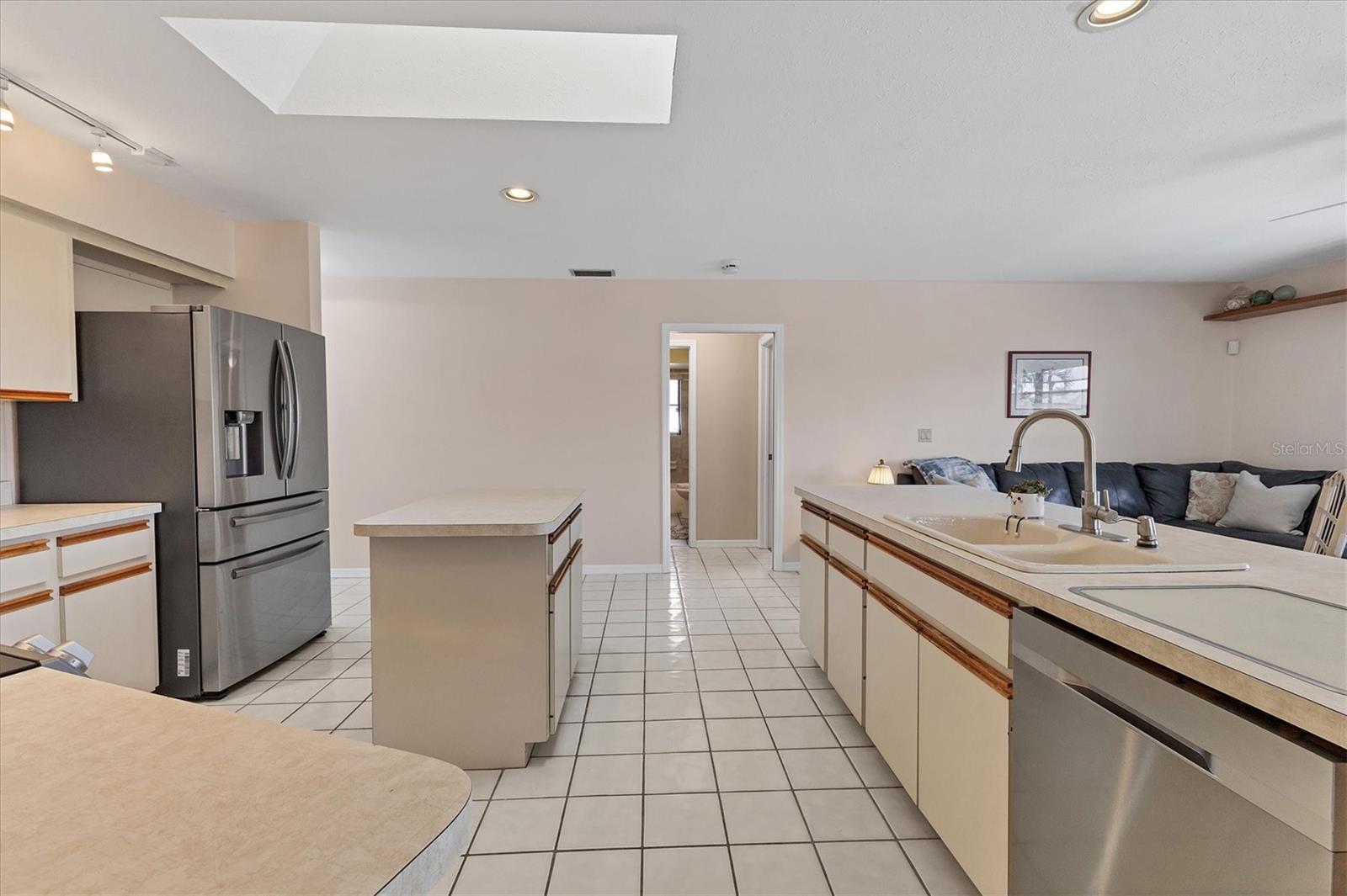 ROTONDA WEST PEBBLE BEACH - Residential