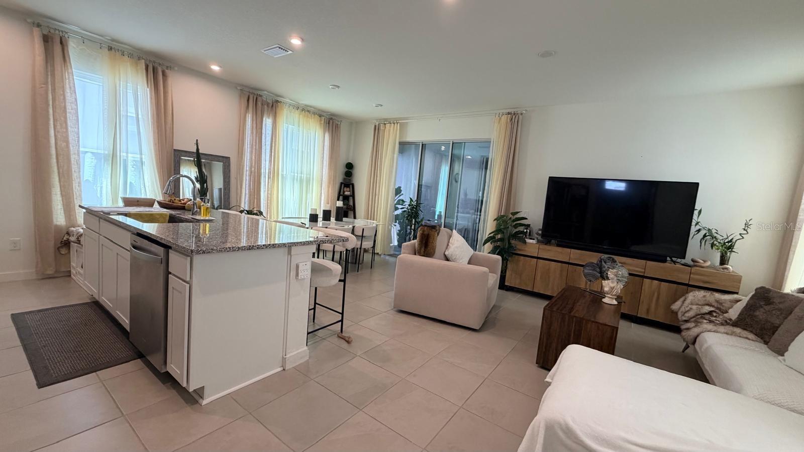 TRINITY PLACE PH 1 - Residential Lease