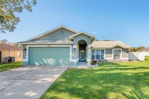 A home in LAKELAND