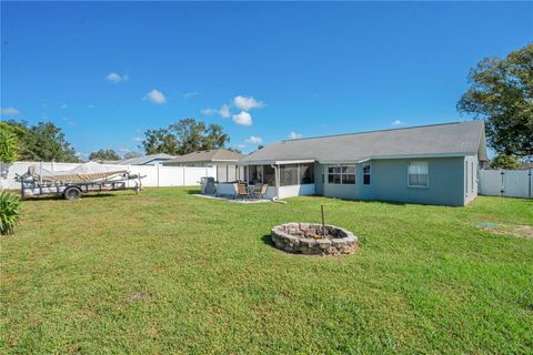 A home in LAKELAND