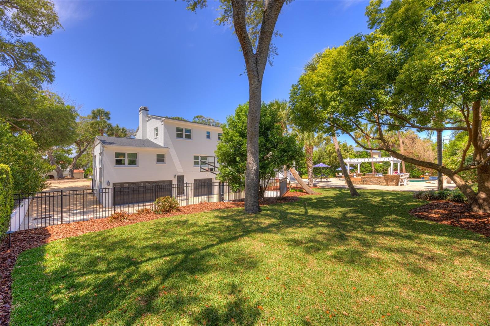 WOODS - Residential