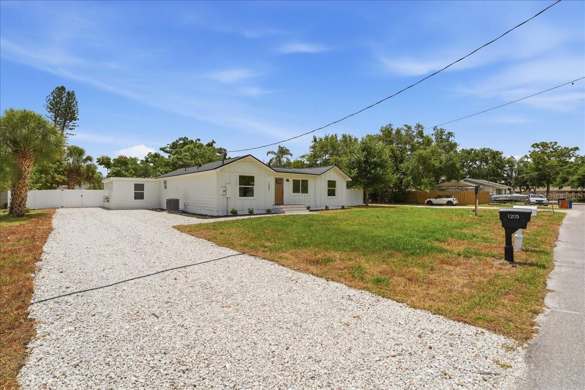 1205 40TH STREET W