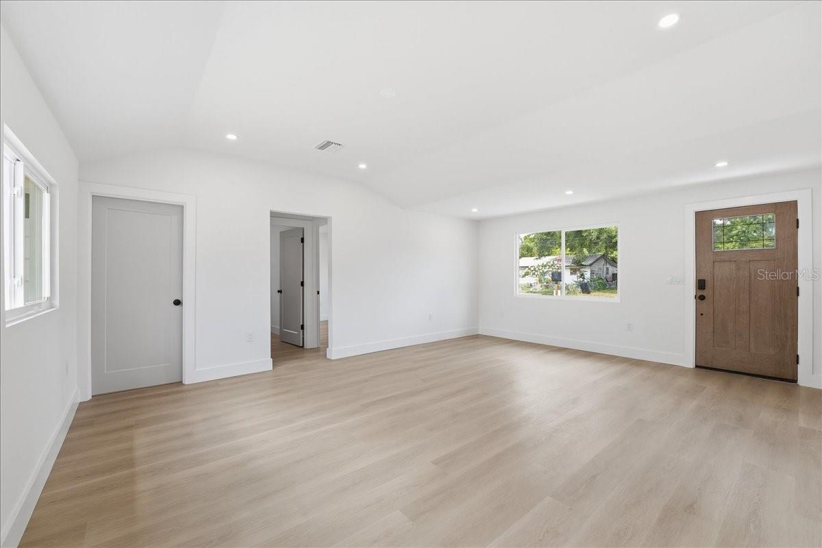 BISSELL - Residential