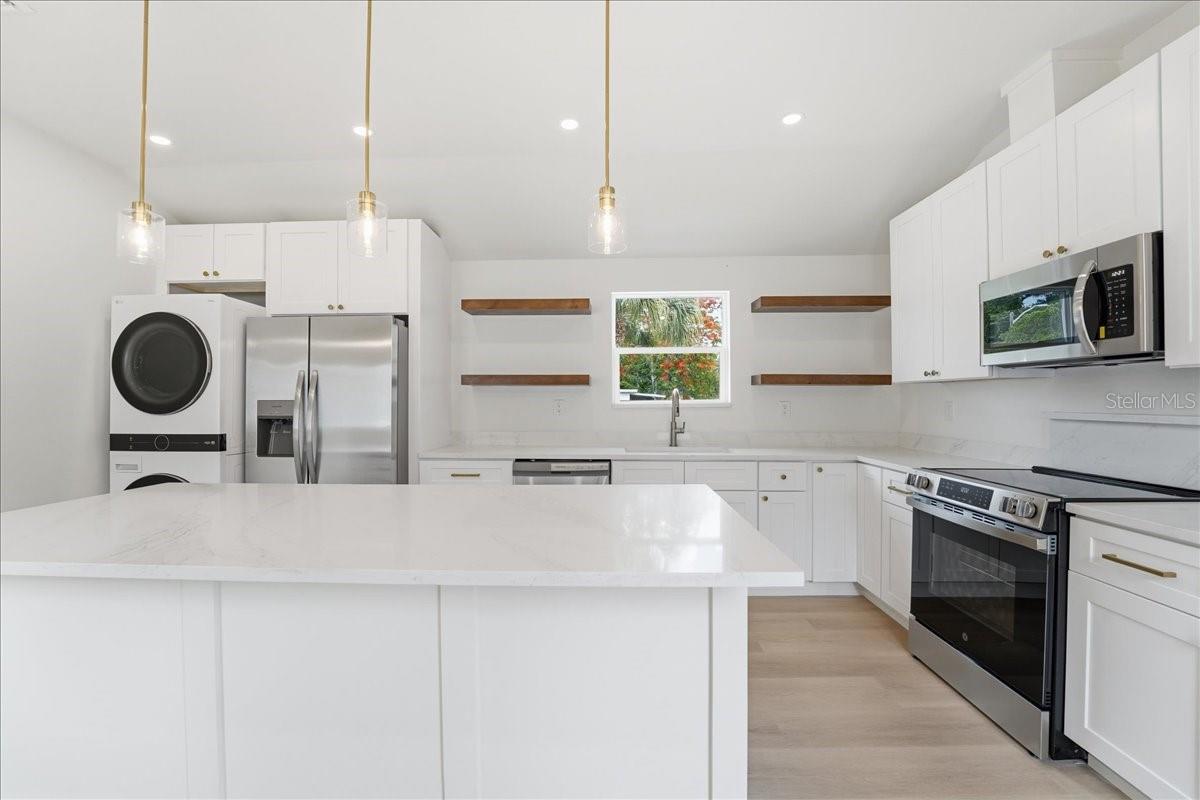 1205 40TH STREET W