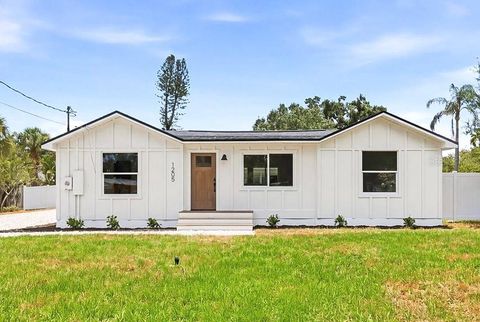 Photo of 1205 40th Street W, Bradenton, FL 34205 (MLS # A4693565)