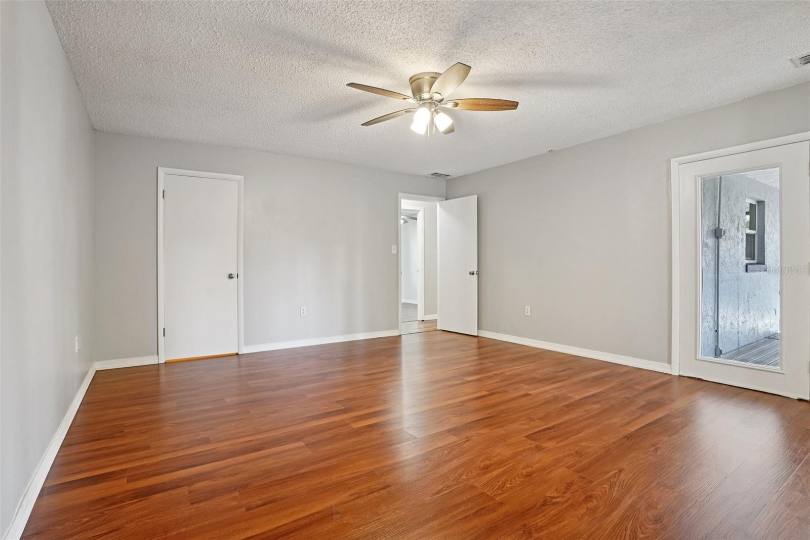 TAVARES JOSEPH CARLTON SUB - Residential