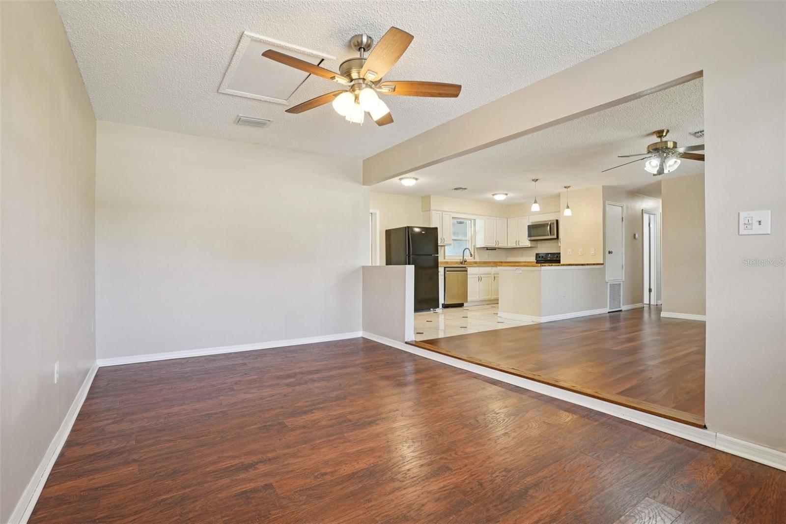 TAVARES JOSEPH CARLTON SUB - Residential