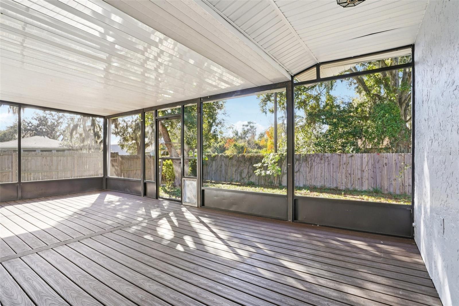 TAVARES JOSEPH CARLTON SUB - Residential