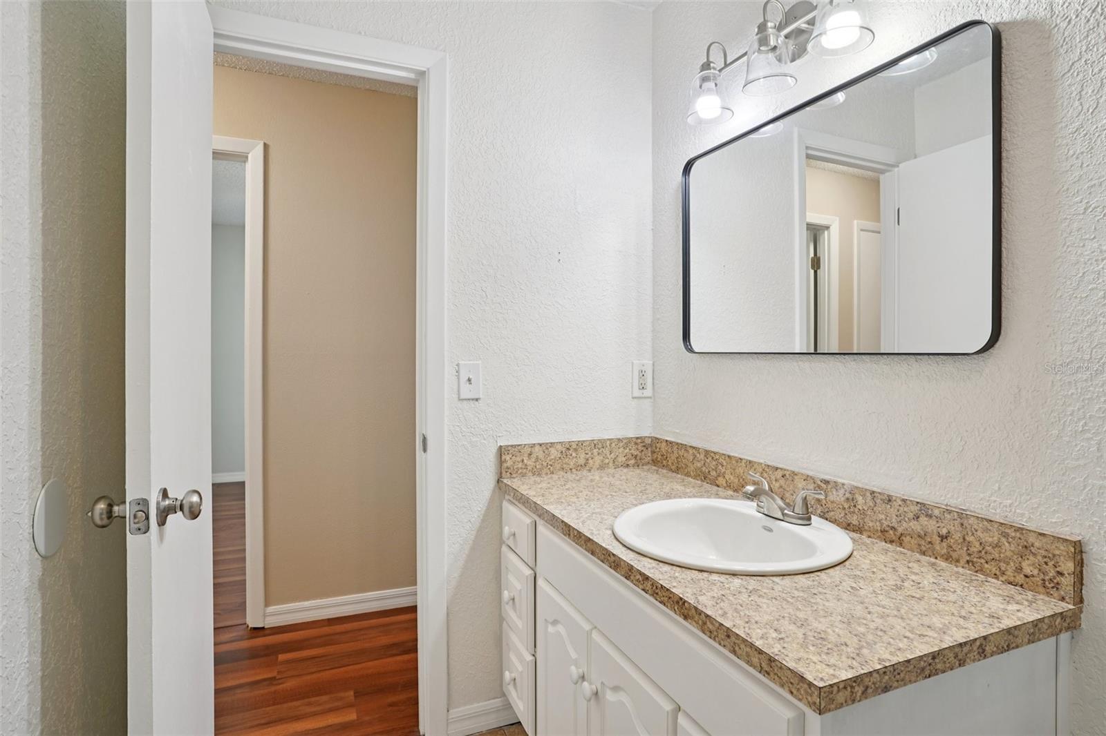 TAVARES JOSEPH CARLTON SUB - Residential