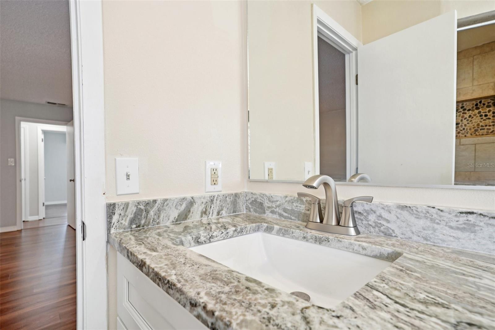 TAVARES JOSEPH CARLTON SUB - Residential