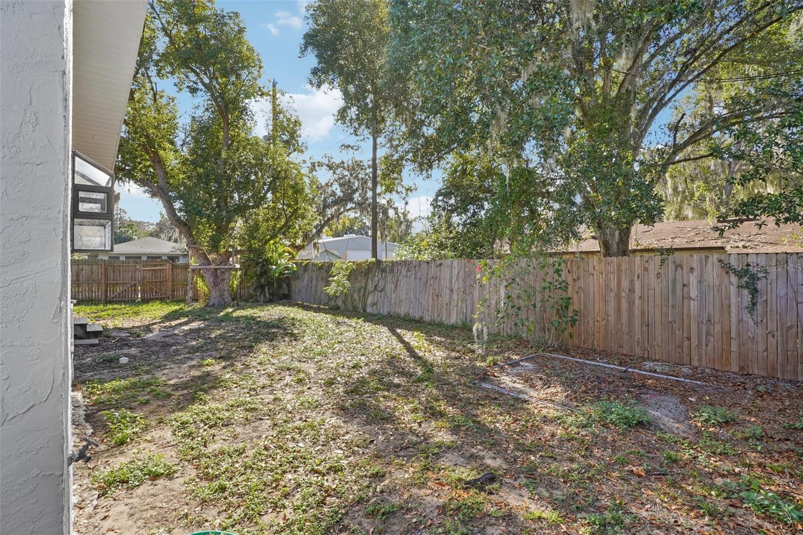 TAVARES JOSEPH CARLTON SUB - Residential