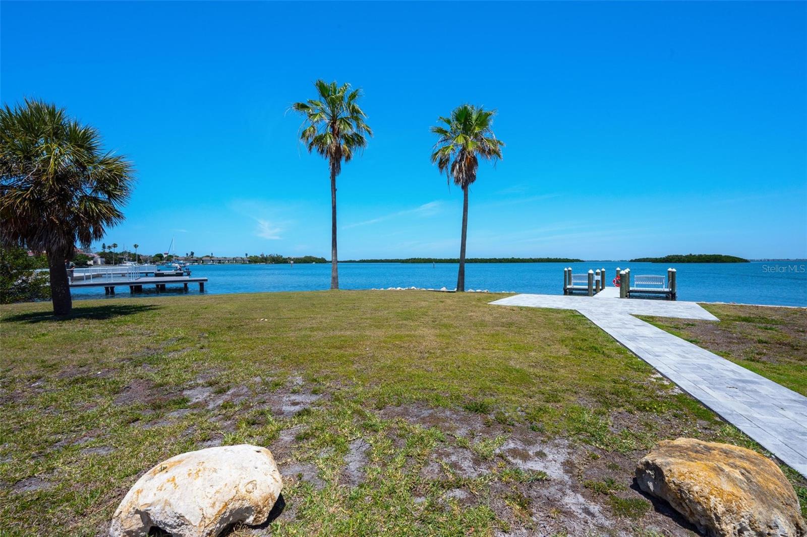 LONGBOAT KEY ESTATES - Land