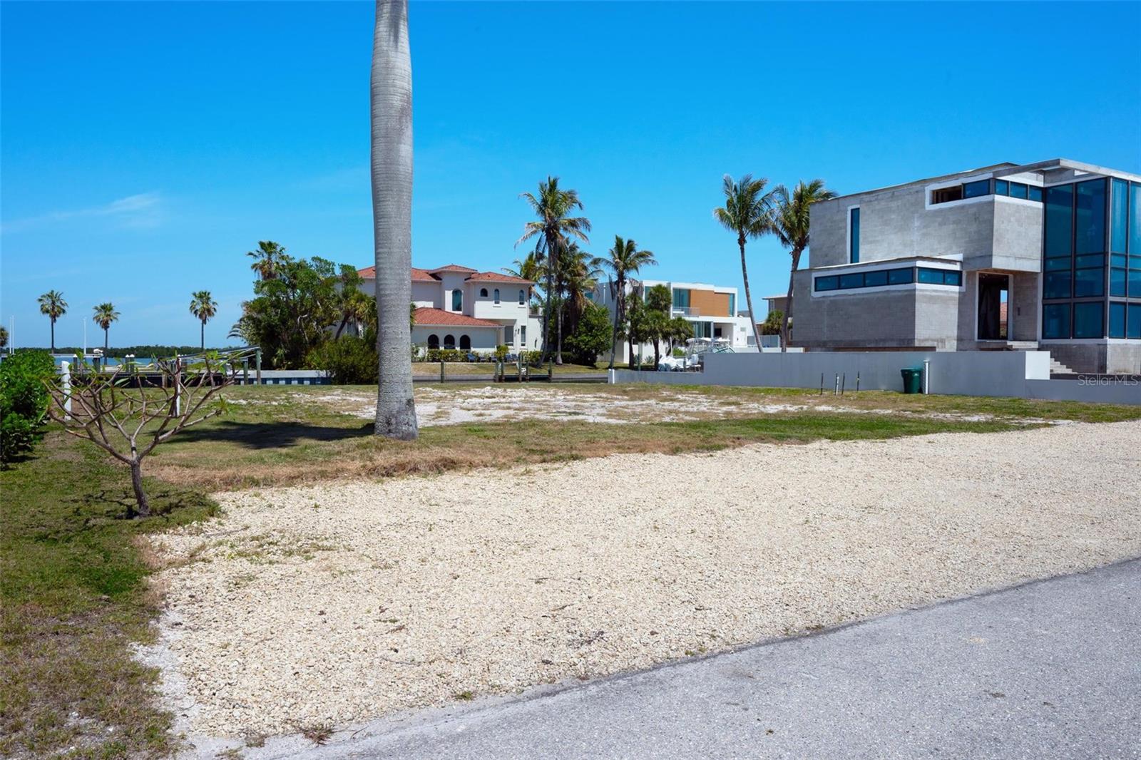 LONGBOAT KEY ESTATES - Land
