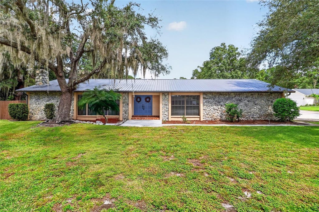 Photo of 3011 Lake Ellen Drive, Tampa, FL 33618 (MLS # TB8400623)