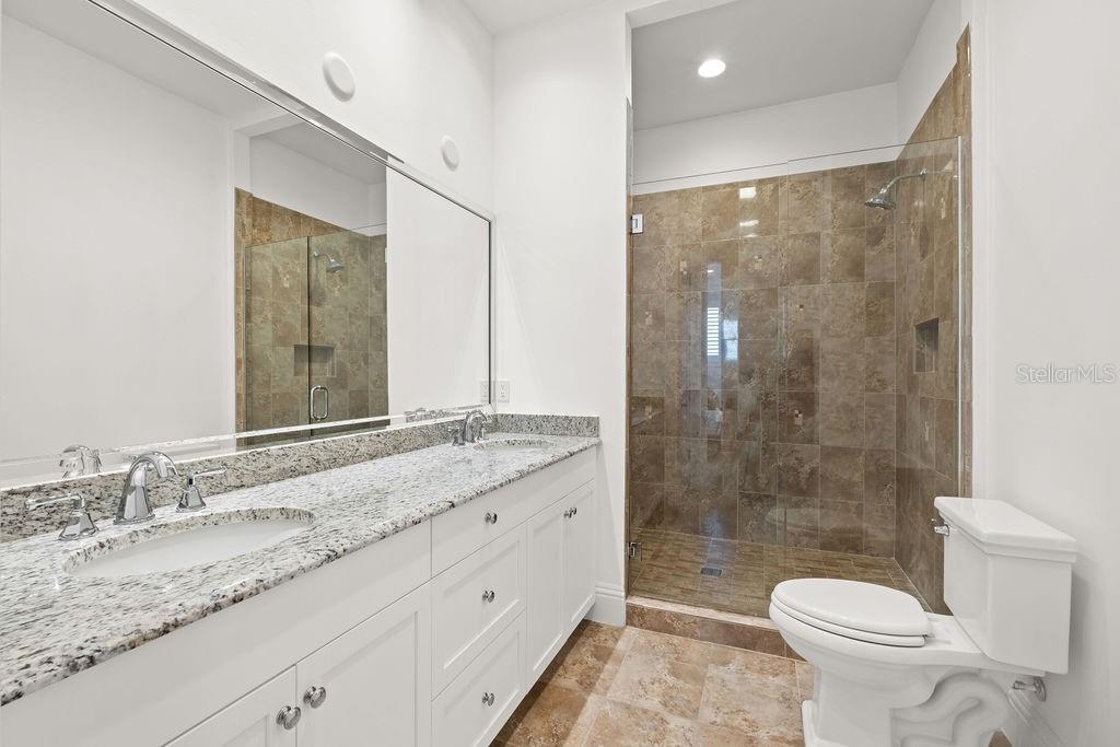 KEENES POINTE - Residential