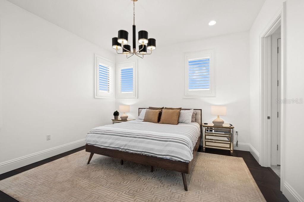 KEENES POINTE - Residential