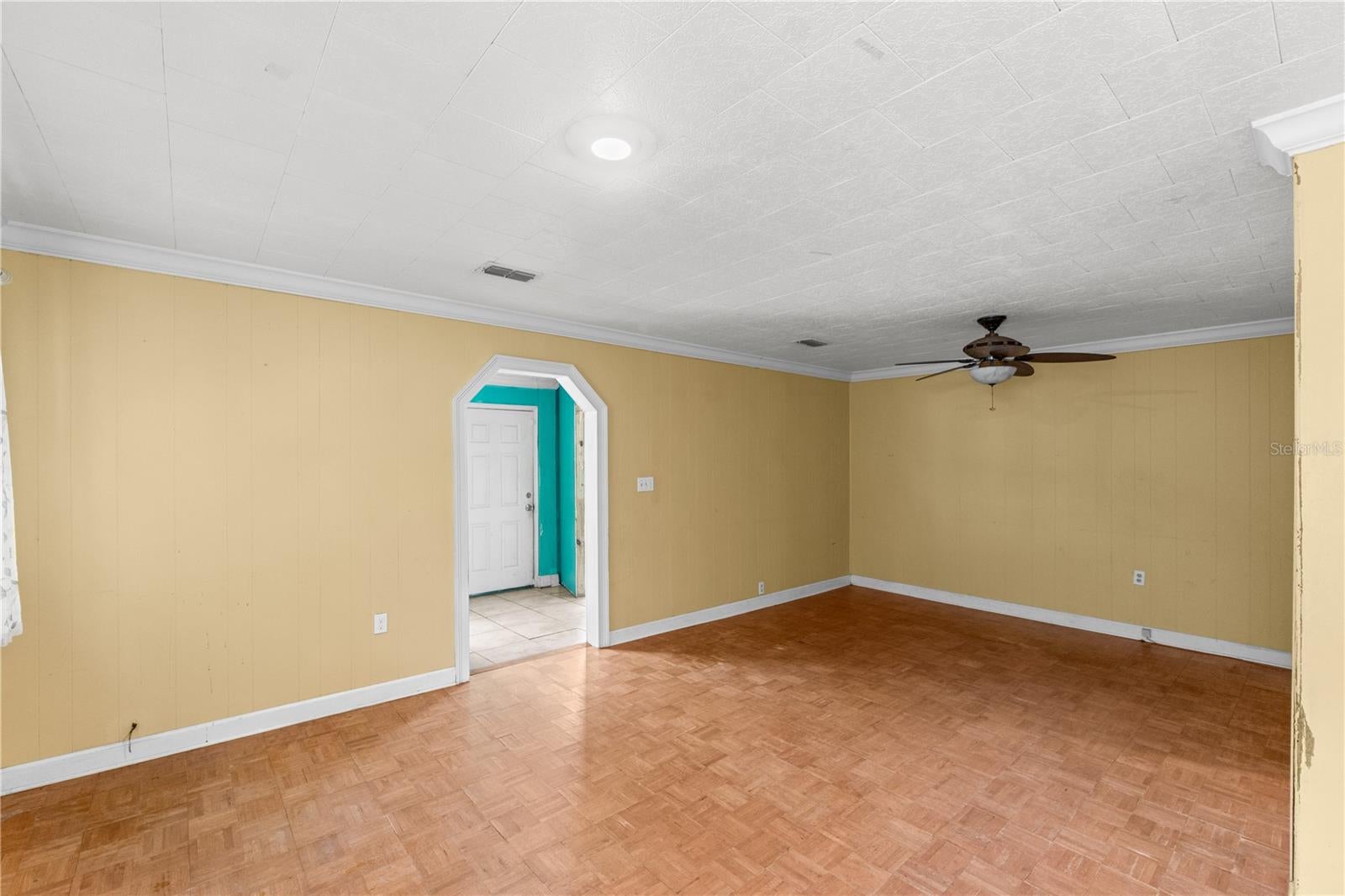 112 OPAL CHAMBERS
