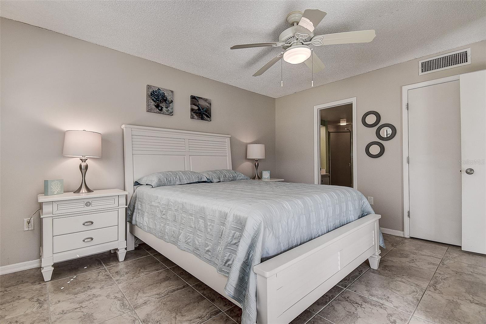 LABELLE CONDO - Residential