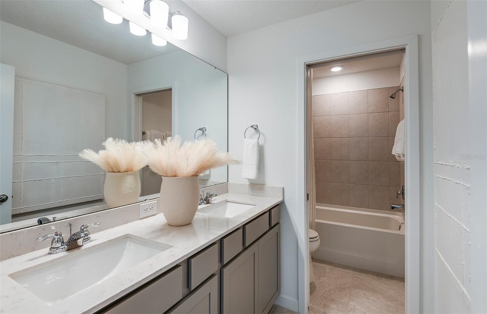 VIDAS WAY LEGACY PHASE 1B - Residential