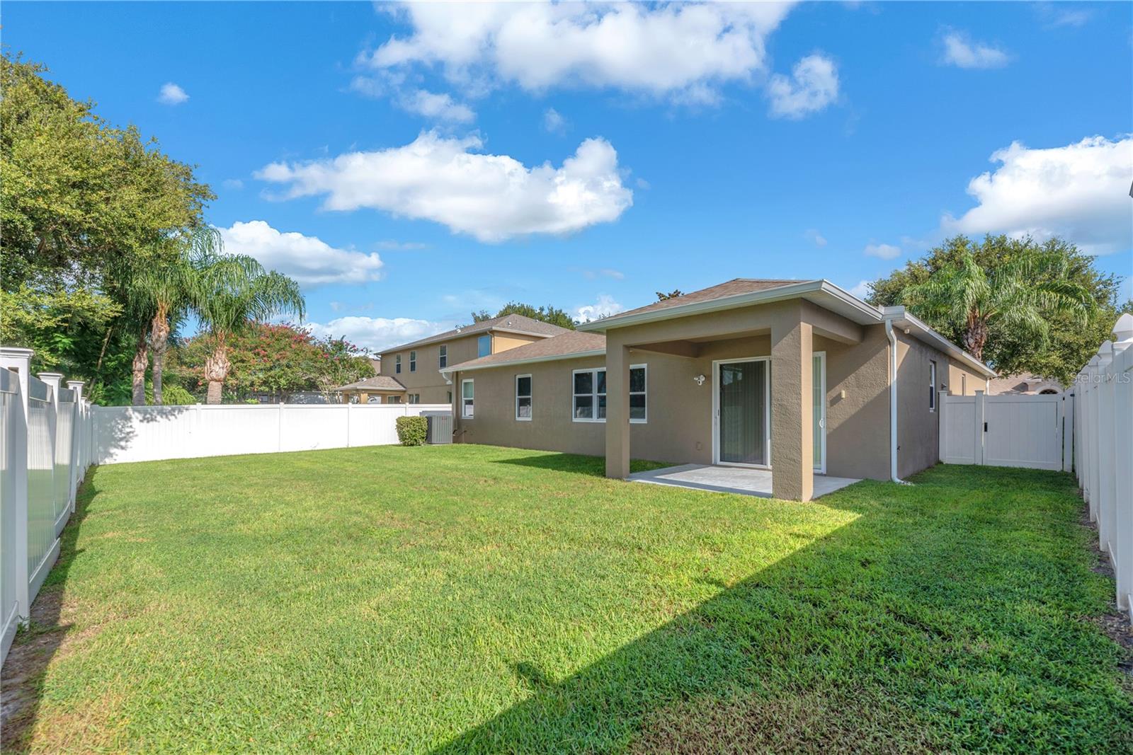 1407 RUSHGROVE CIRCLE
