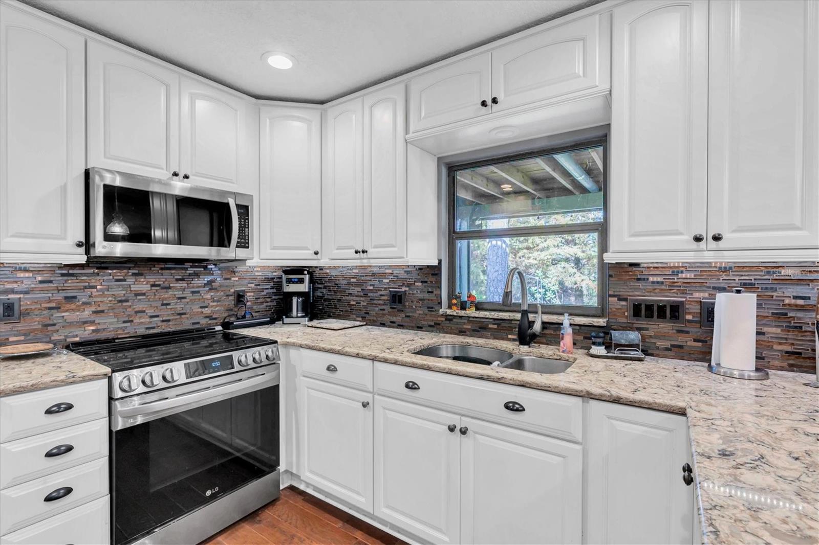 BON PARK SUB - Residential