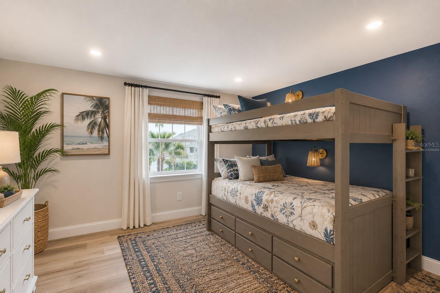 LONGBOAT KEY - Residential