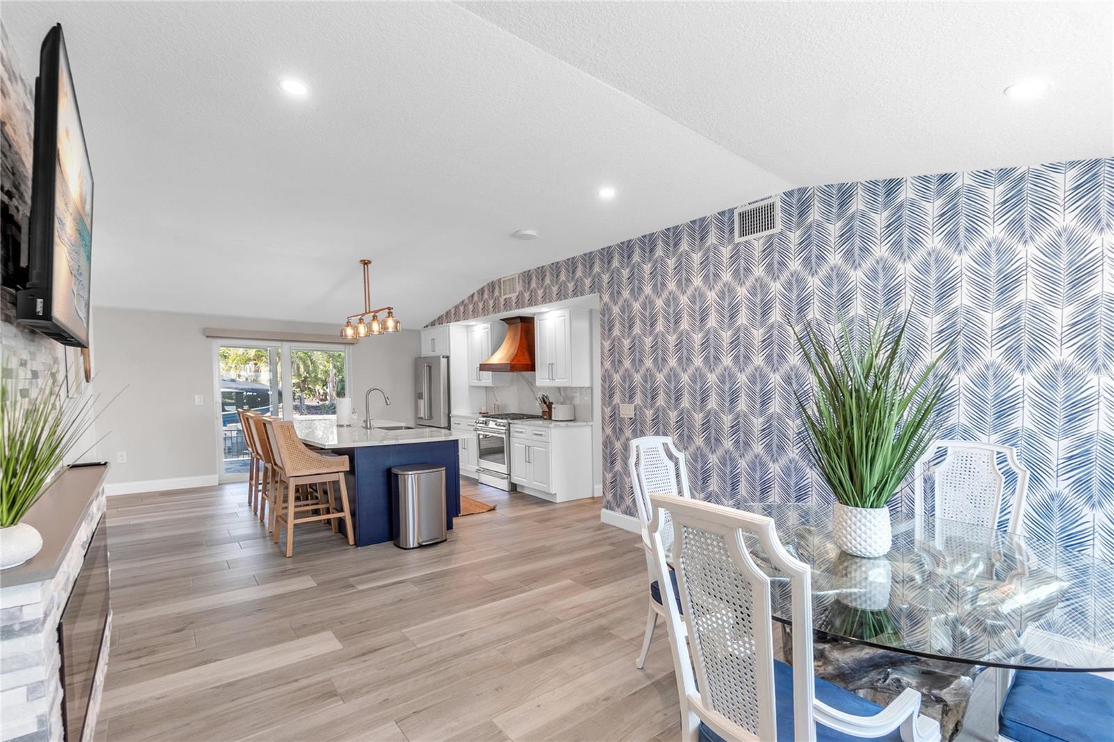 LONGBOAT KEY - Residential