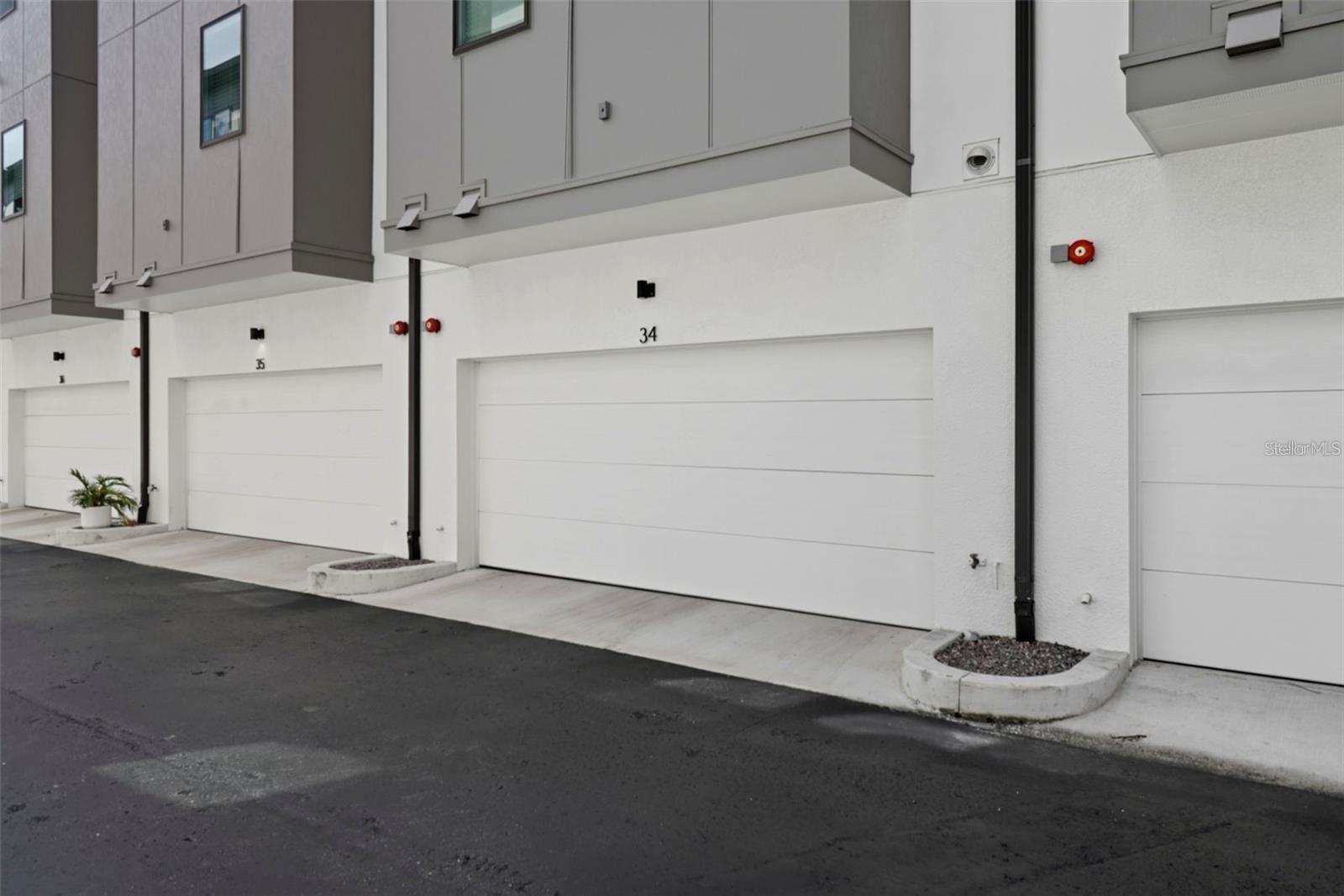 WESTSHORE VILLAGE TWNHMS - Residential Lease