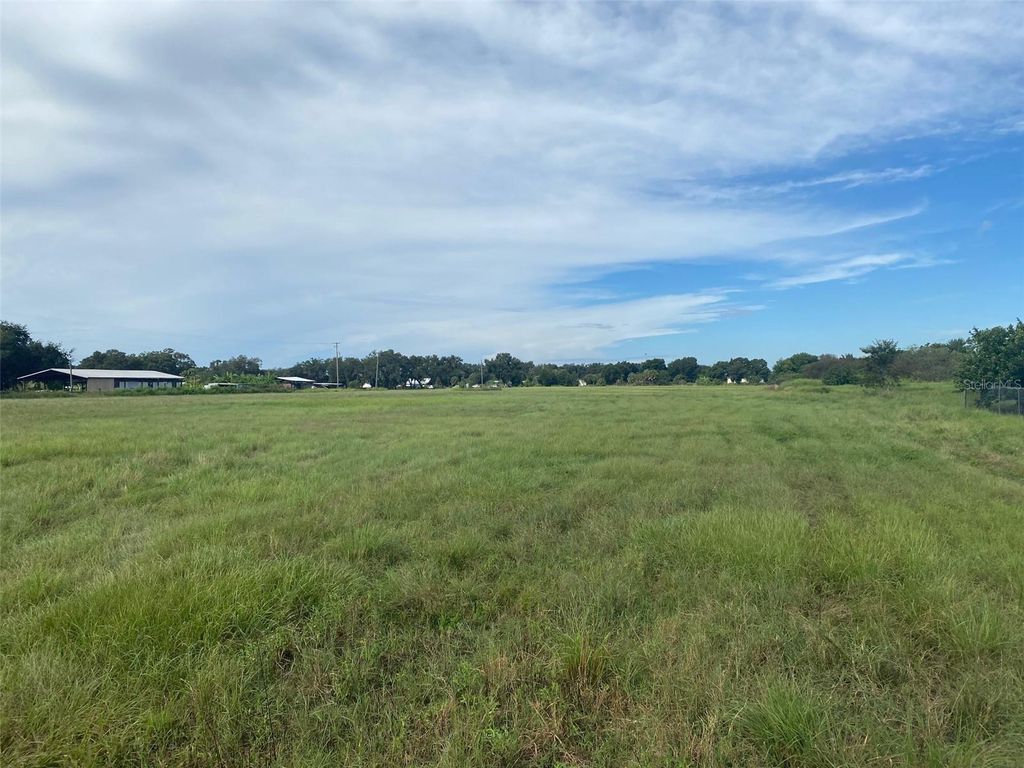 Photo of S Wiggins Road, Plant City, FL 33566 (MLS # TB8431492)