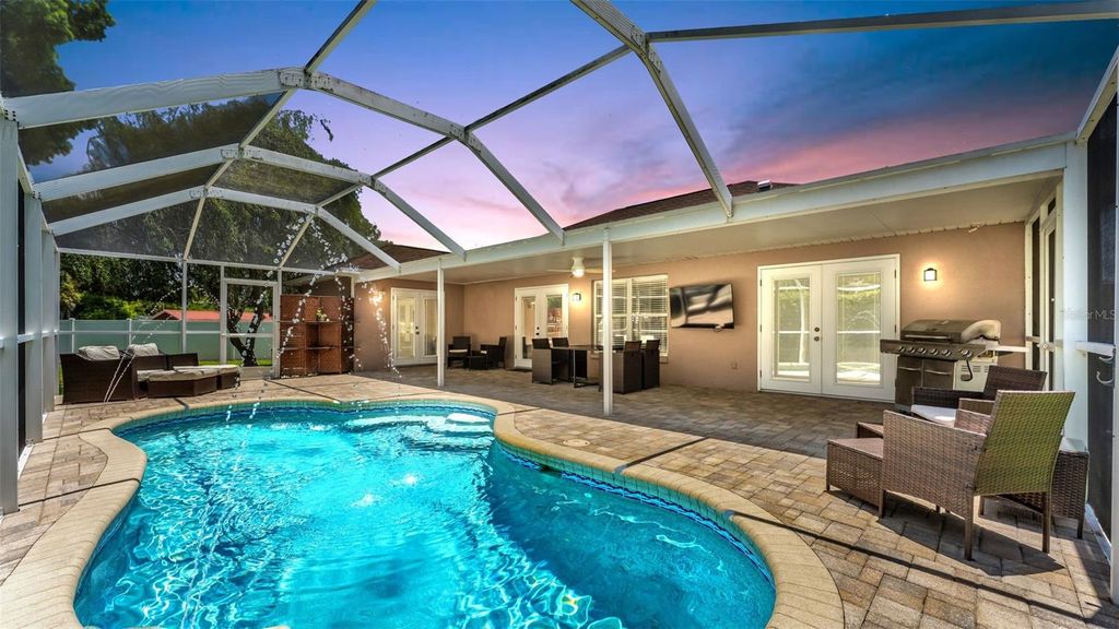 Photo of 2219 Towering Oaks Circle, Seffner, FL 33584 (MLS # L4963307)
