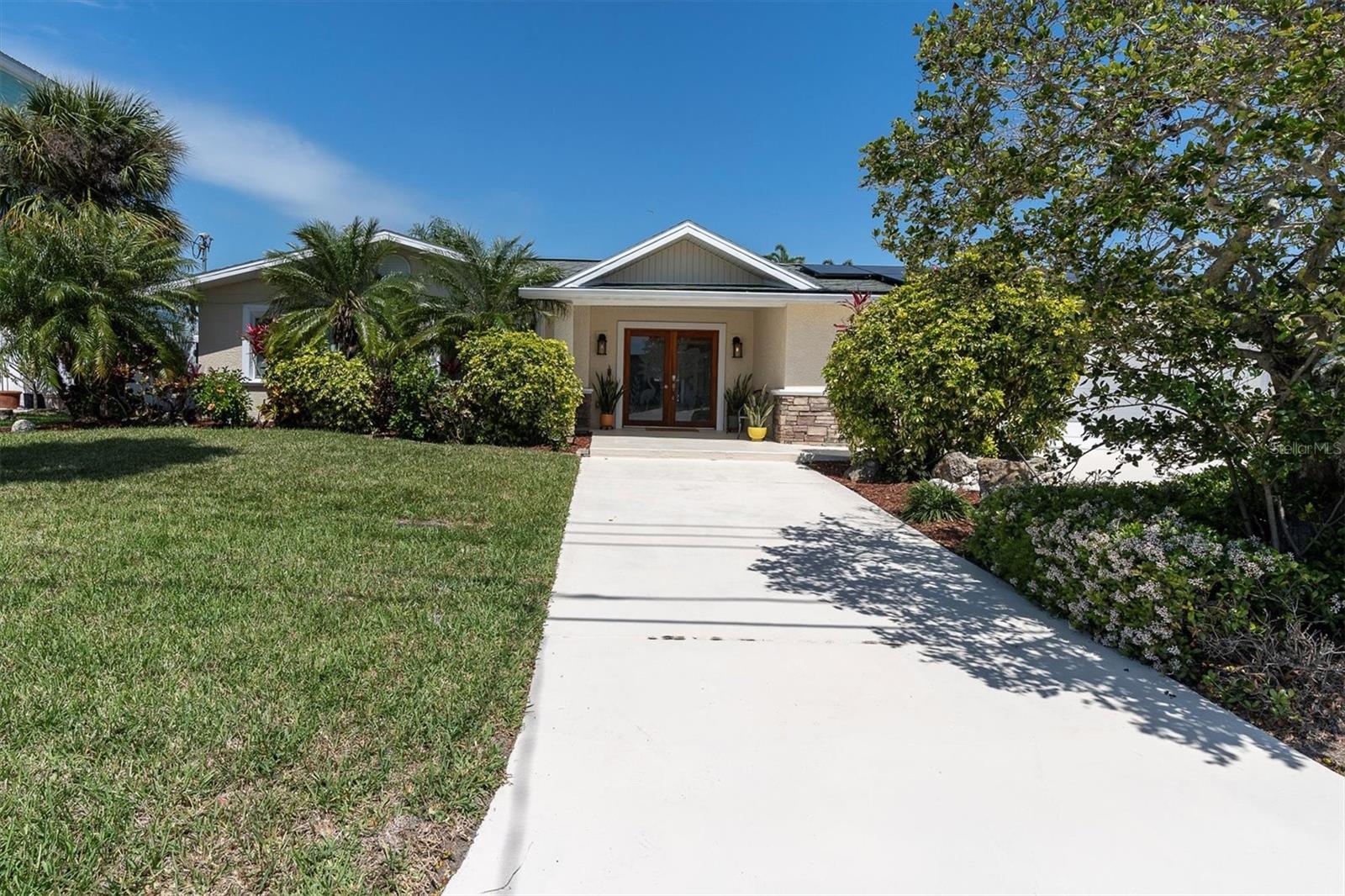 4055 FLORAMAR TERRACE
