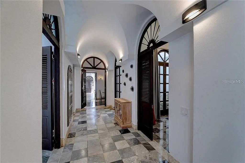 SAN JUAN ANTIGUO - Residential Income