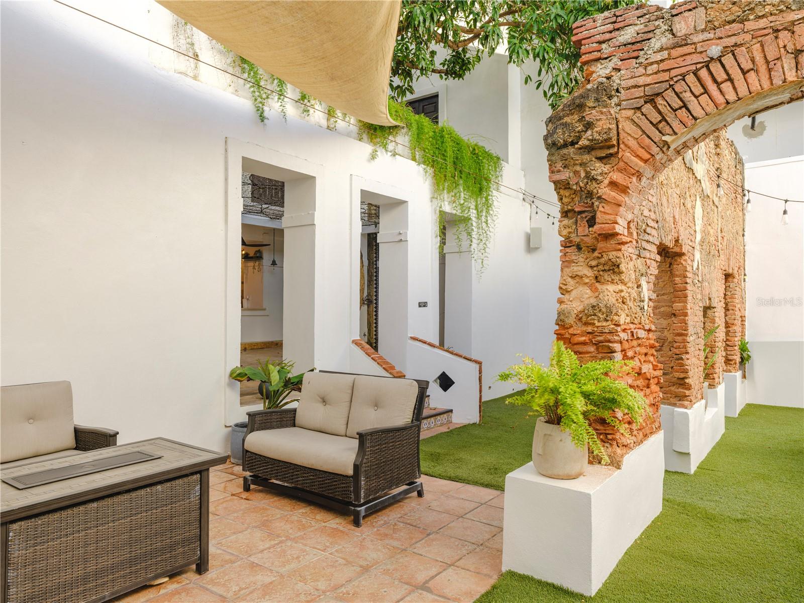 259 & 261 CALLE DE SAN SEBASTIAN