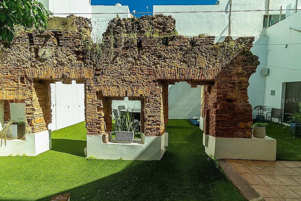 SAN JUAN ANTIGUO - Residential Income